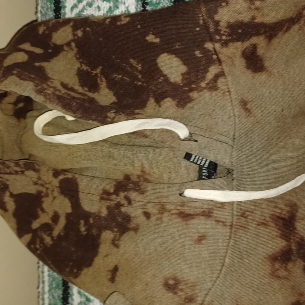 4/$10 😁 Forever 21 hooded Crop sweatshirt